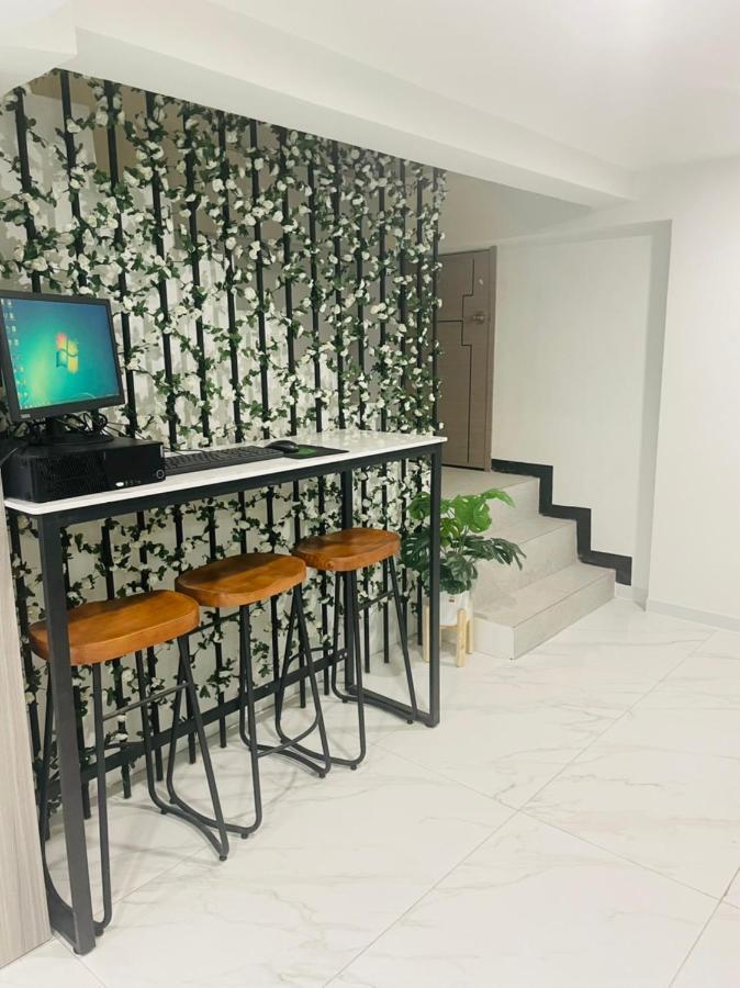 Nona Hotel, Bangkok Makkasan Esterno foto